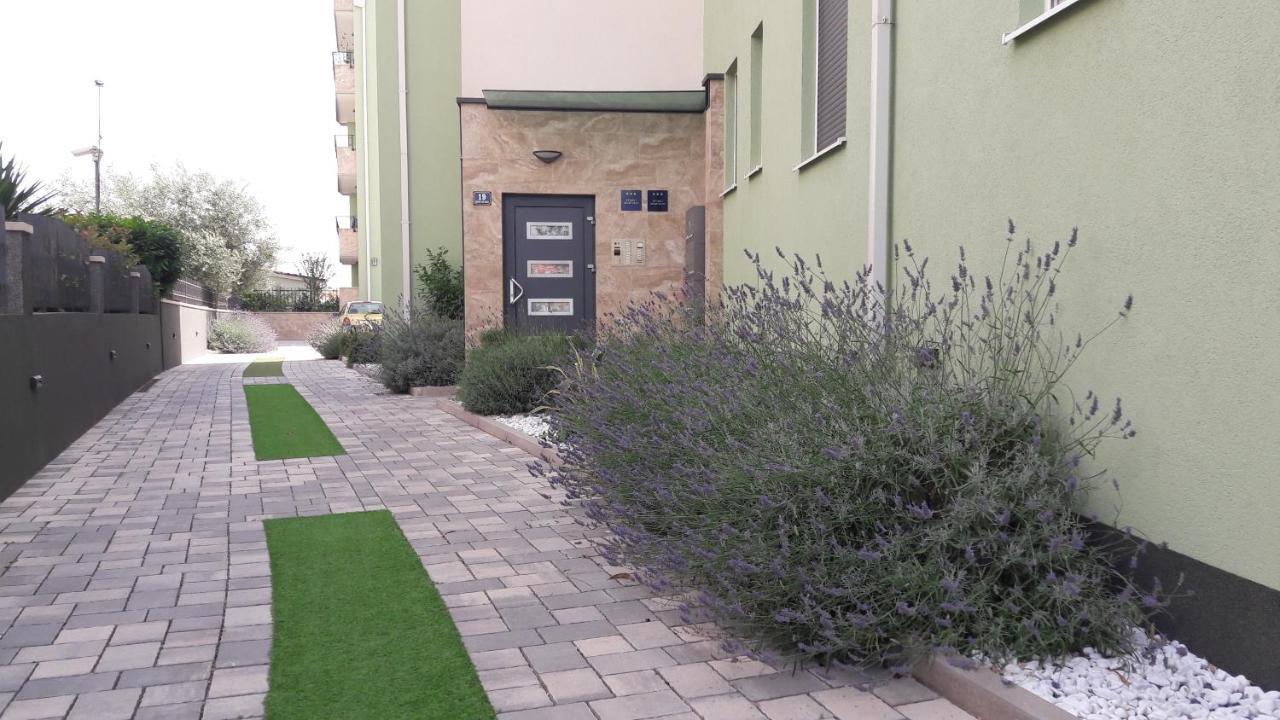 Apartamento Apartman Lukiana*** Split Exterior foto